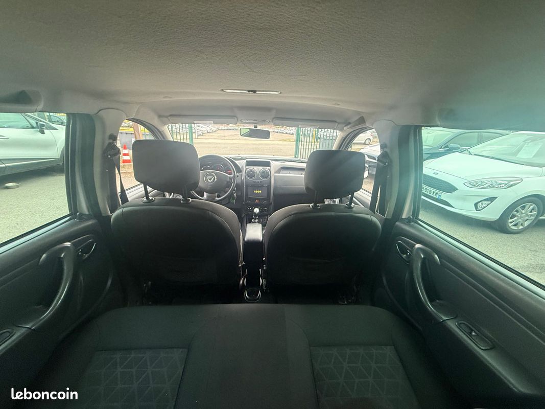 Dacia duster prestige phase 2 1.2i - 16v turbo tce 125cv 4x2 2015 (image 25)