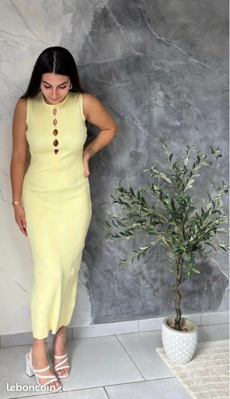 Robe longue moulante jaune pastel sans manches – Tissu turc