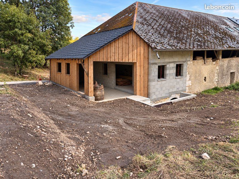 Maison 1 pièce 90 m² · à La Biolle · 90 m² · 179 000 €