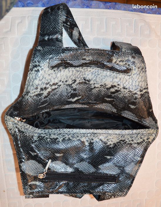Sac (744) (image 2)