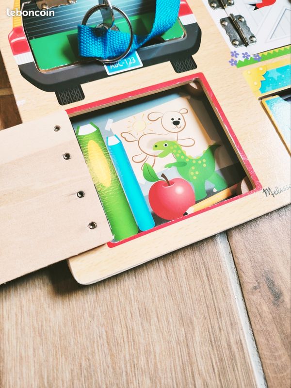 🔑Planche/panneau multi activités avec divers verrous busy board en bois marque Melissa & Doug (image 4)