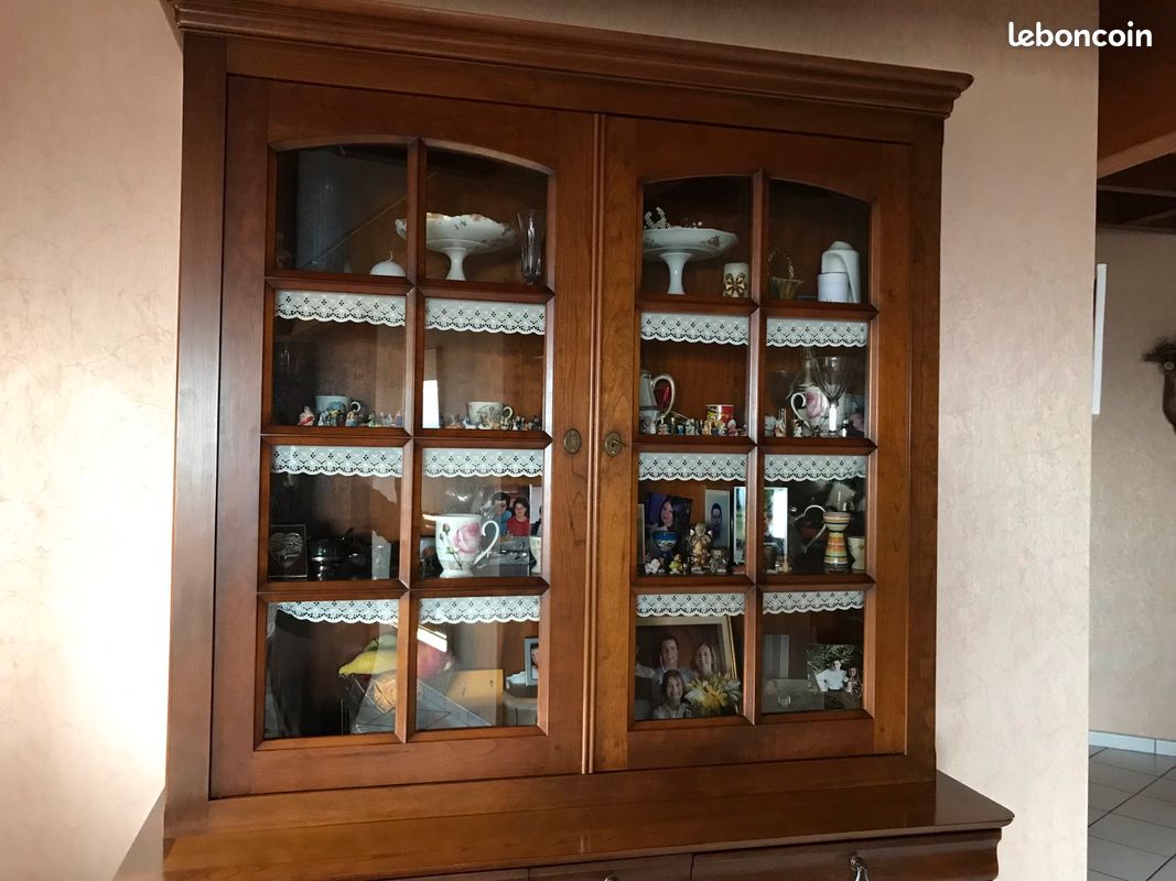 BUFFET VITRINE en merisier massif style Louis Philippe (image 8)