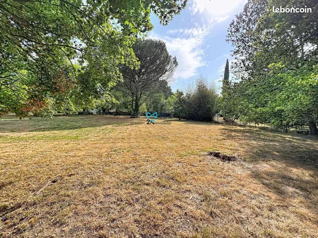 Terrain 1404 m² · à Castelmaurou · 1 404 m² · 273 000 €