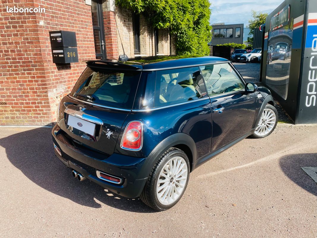 MINI GOODWOOD 1 of 1000 COOPER S R56 184 ch BVA 6 REEF BLUE (image 2)