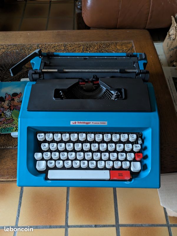 Machine à écrire Lilliput des années 70