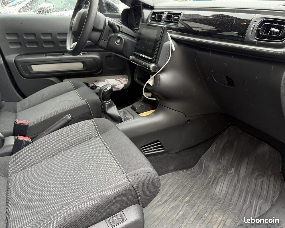 CITROEN C3 1.2 82ch FEEL - APPLE & ANDROID CARPLAY - Siège Chauffant - DISTRIBUTION NEUVE (image 14)