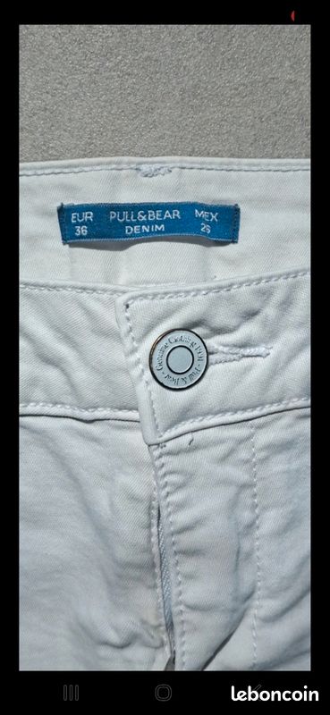 Short blanc Pull&Bear taille 36 (image 2)
