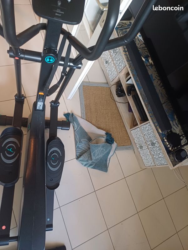 Vélo élliptique de Décathlon Domyos E shape+09 Sport Plein air