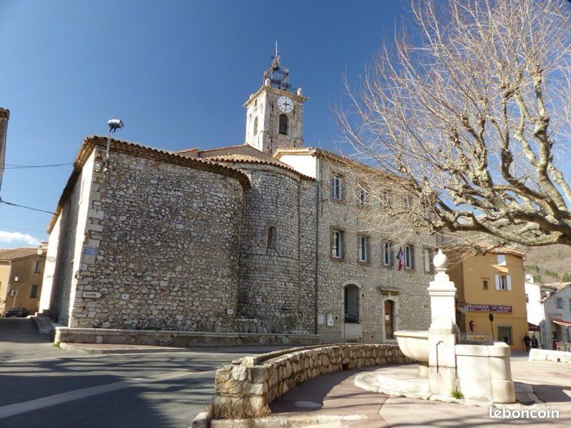 Appartement 2 pièces 45 m² · à Saint-Vallier-de-Thiey · 45 m² · 700 €/mois
