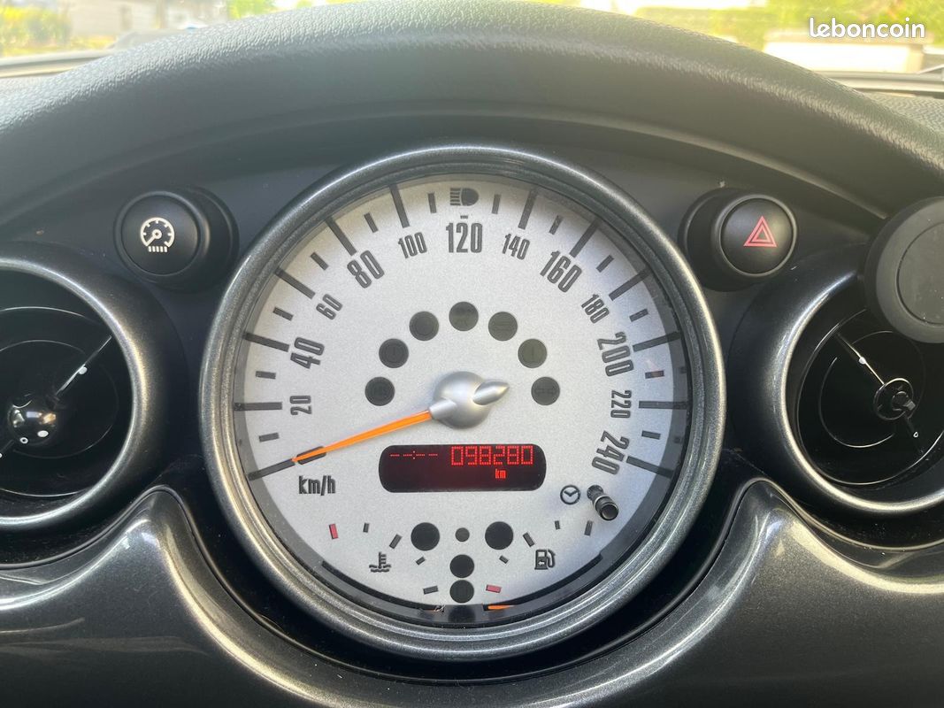 MINI MINI 1.6i - 115 Cooper CVT (image 19)