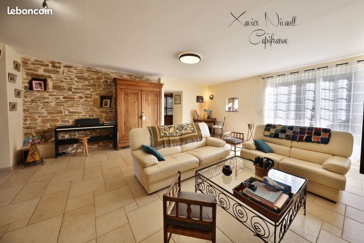 Maison 6 pièces 275 m² · à Saint-Amour · 275 m² · 379 000 €