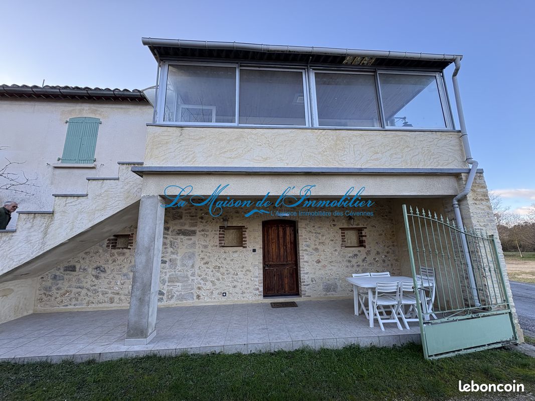 Maison 7 pièces 159 m² · à Allègre-les-Fumades · 159 m² · 230 000 €