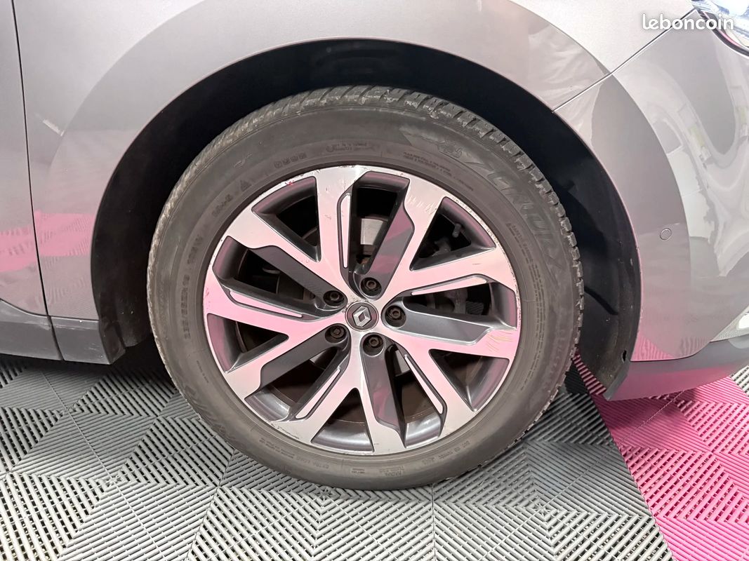 Renault ESPACE V 1.6 DCi Zen - Sièges chauffant x massant (image 42)