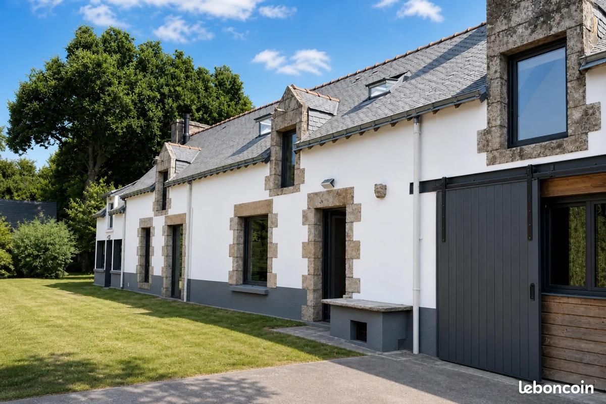 Maison 13 pièces 380 m² · à Évellys · 380 m² · 360 000 €