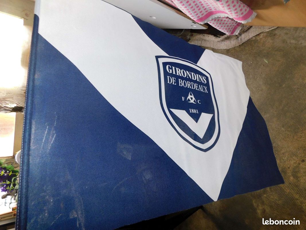 Fanion Vintage Des Girondins De Bordeaux - Pennant Football Rétro