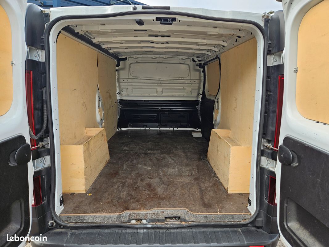 Renault trafic 2022 - 2.0 dci 130cv - grand confort (image 5)