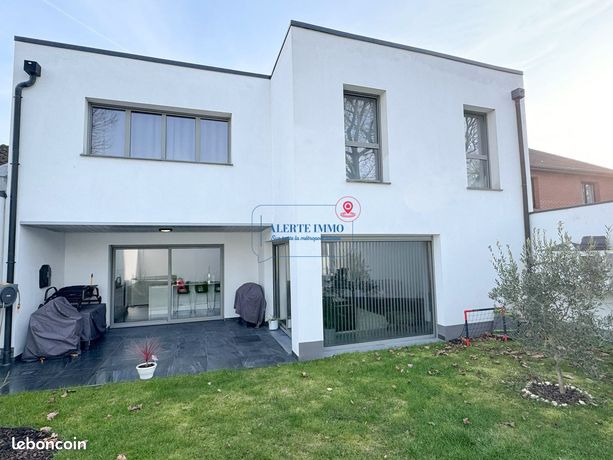 Maison 10 pièces 171 m²