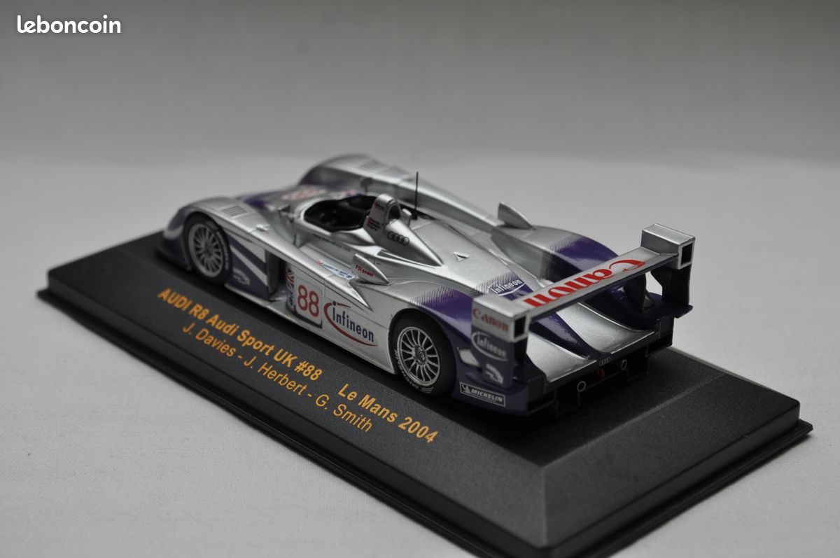 Minichamps 1:43 – Audi R8 N°88 Audi Sport UK, 24H Du Mans 2004, édition Limitée