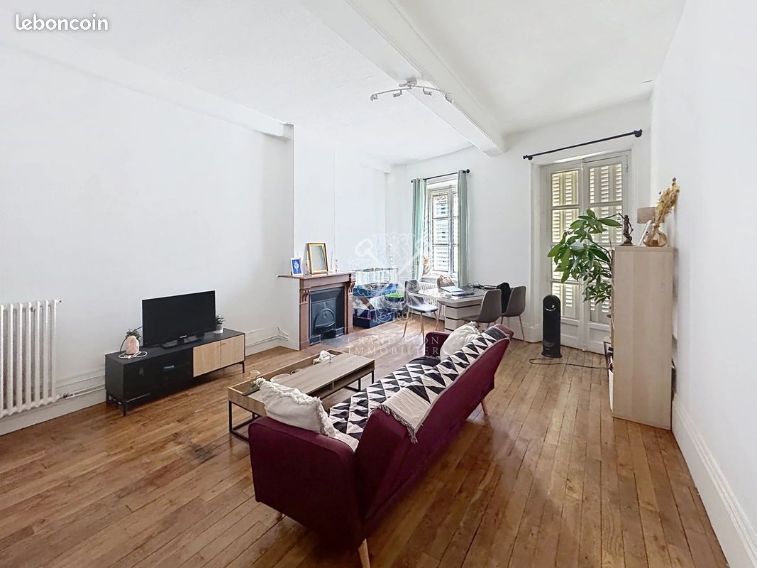 Appartement 3 pièces 89 m² · à Lyon · 89 m² · 1 221 €