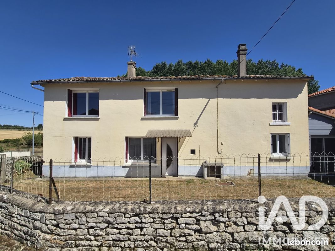 Maison 4 pièces 100 m² · à Celles-sur-Belle · 100 m² · 150 000 €