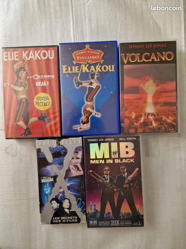Lot de 5 - K7 vhs ( Elie Kakou, Volcano, MIB, X-Files ) (image 1)