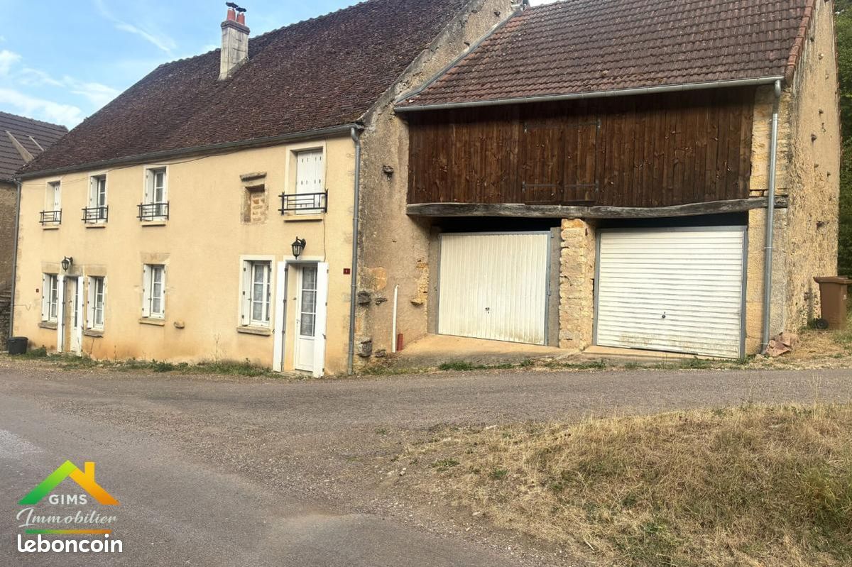 Maison 9 pièces 181 m² · à Ouagne · 181 m² · 110 000 €