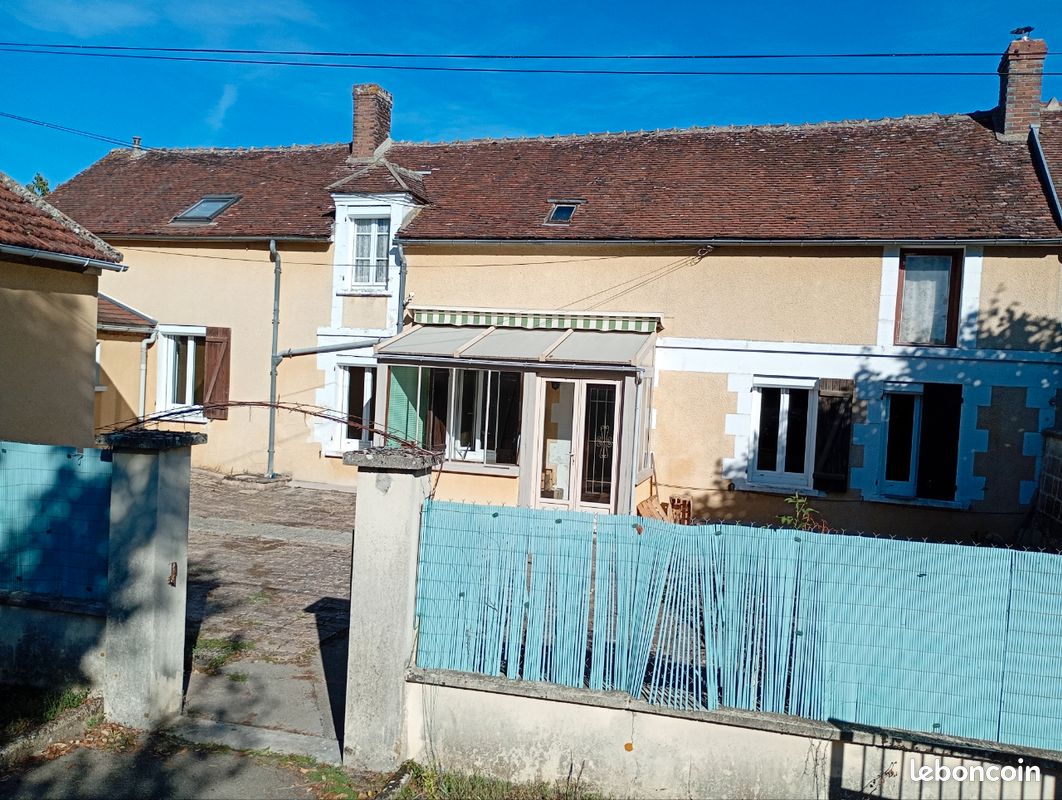 Maison 5 pièces 100 m² · à Charbuy · 100 m² · 135 000 €