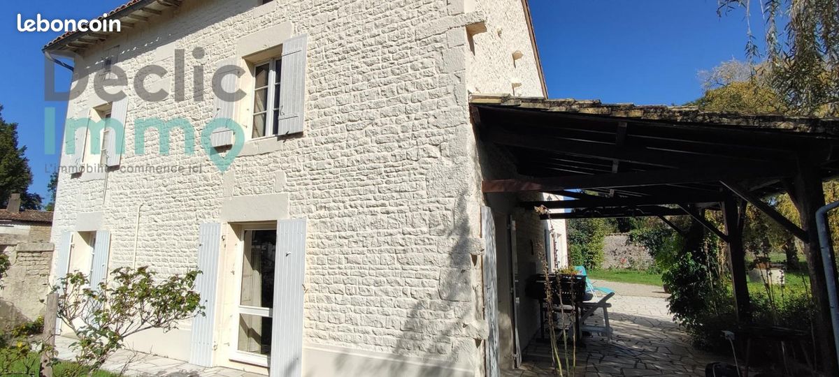 Maison 7 pièces 193 m² - Périgné 79170 (image principale 2)