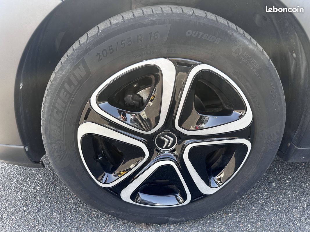 CITROEN C3 PureTech 83 S&S BVM5 Shine (image 11)