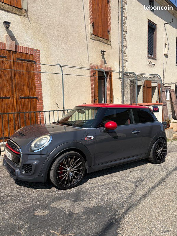 MINI John Cooper Works F56 2.0 231 ch – 2016 (image 1)