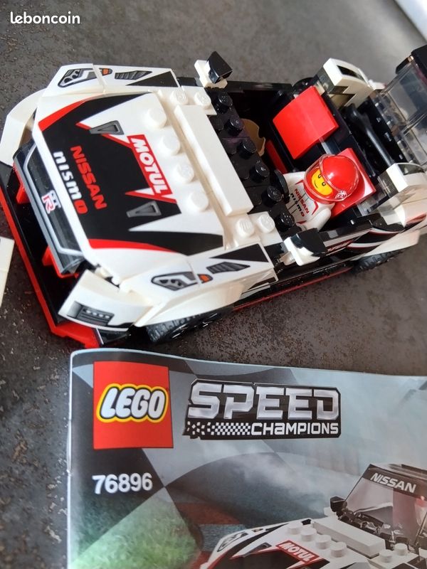 Lego nissan 76896 (image 2)