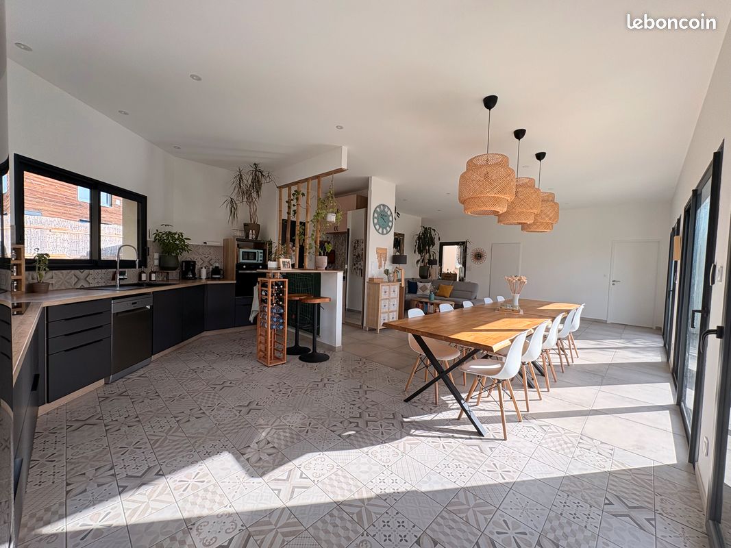 Maison 4 pièces 124 m² · à Grézieu-la-Varenne · 124 m² · 1 690 €/mois