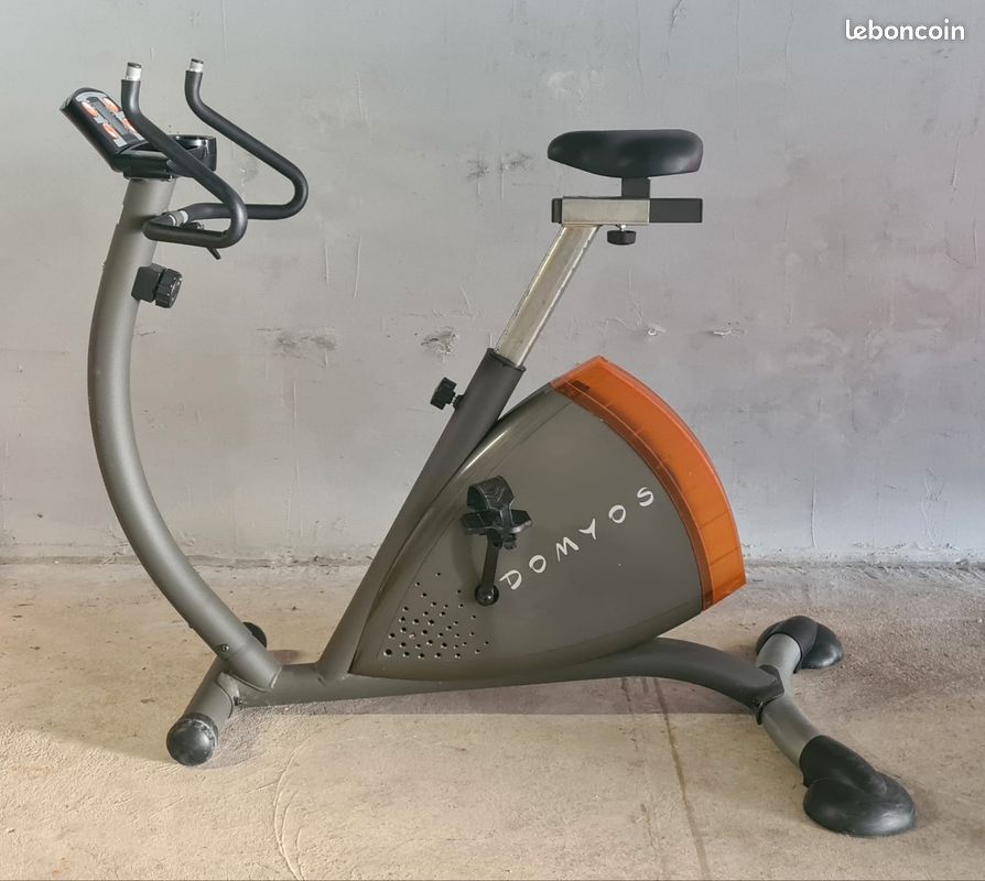 VÉLO D'APPARTEMENT DOMYOS VM 200 EUR 40,00 - FR