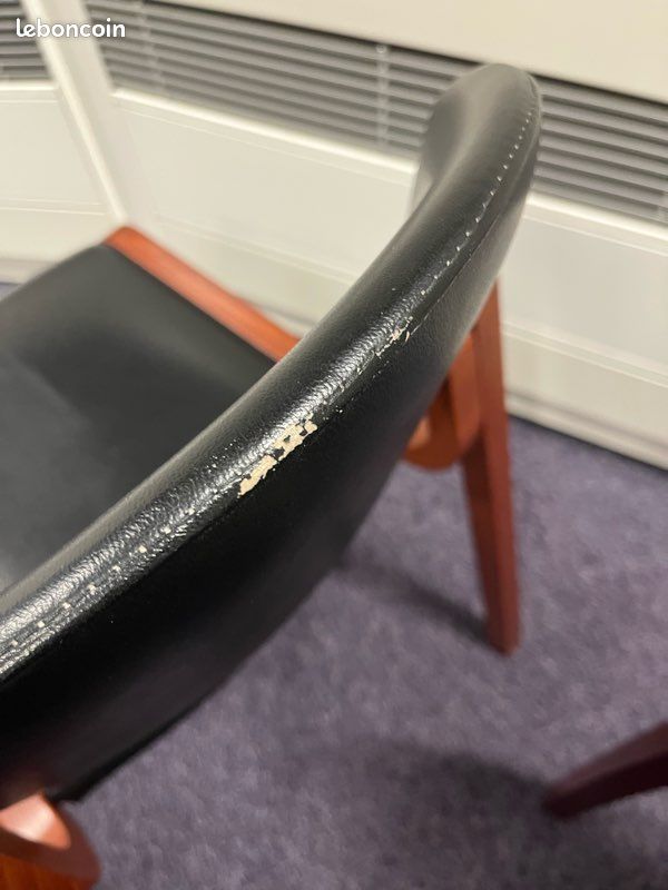 Chaise visiteur en acajou / simili cuir (image 2)