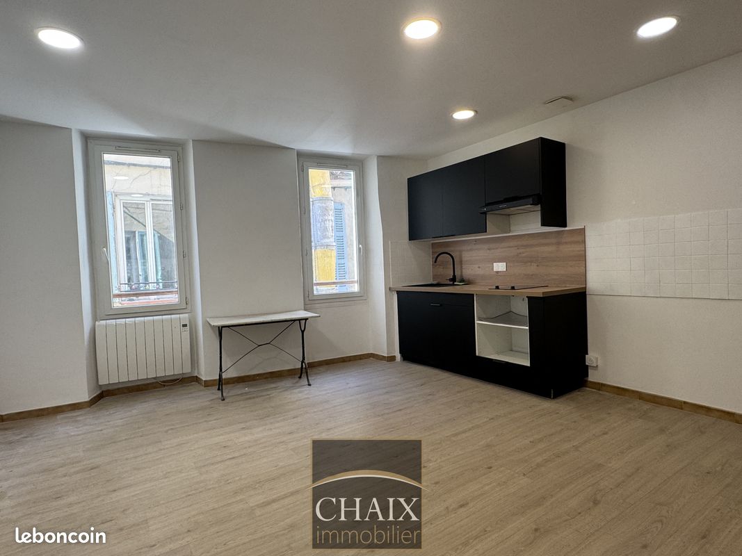 Appartement a louer  - 2 pièce(s) - 42 m2 - Surfyn