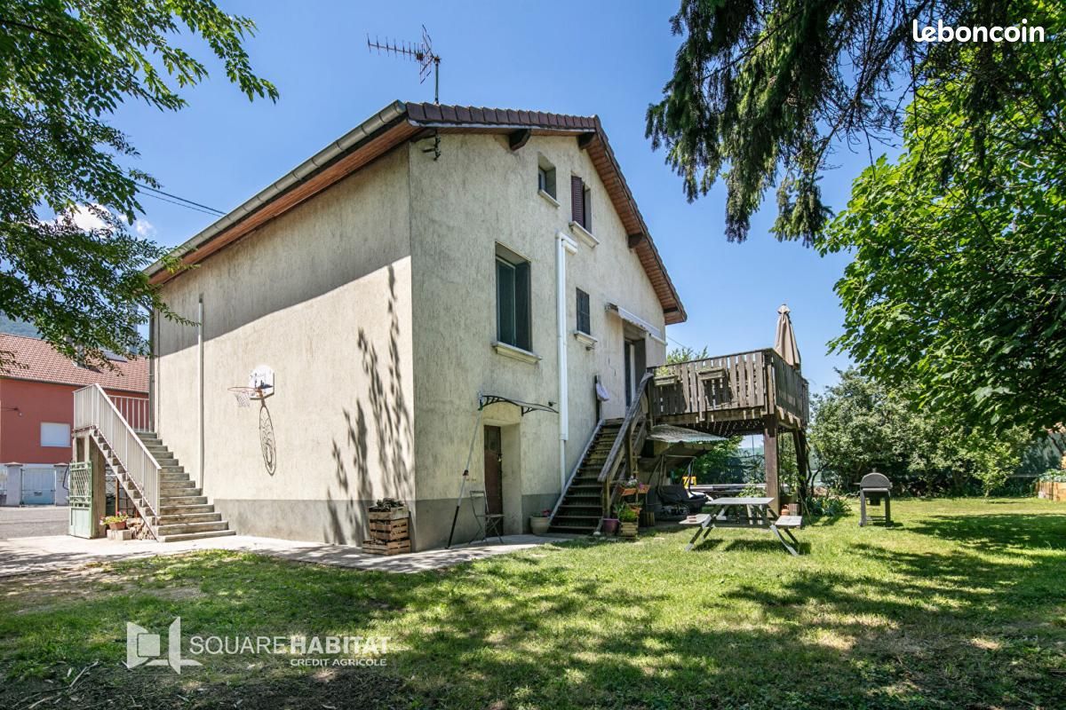 Maison 6 pièces 101 m² · à Fontaine · 101 m² · 370 000 €