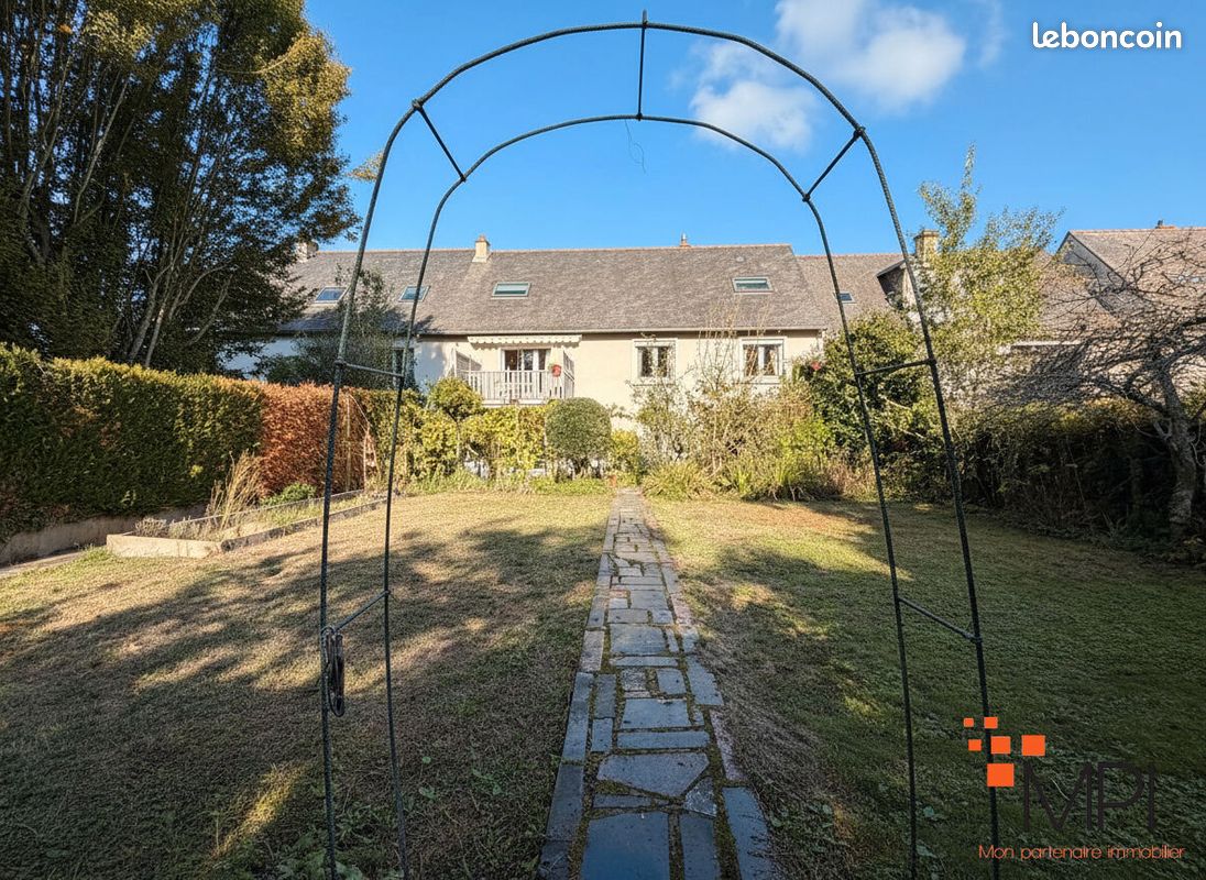 Maison 3 pièces 96 m² · à L'Hermitage · 96 m² · 242 650 €