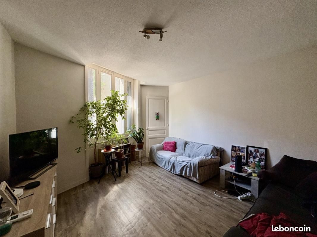 Appartement 3 pièces 71 m² · à Roanne · 71 m² · 530 €