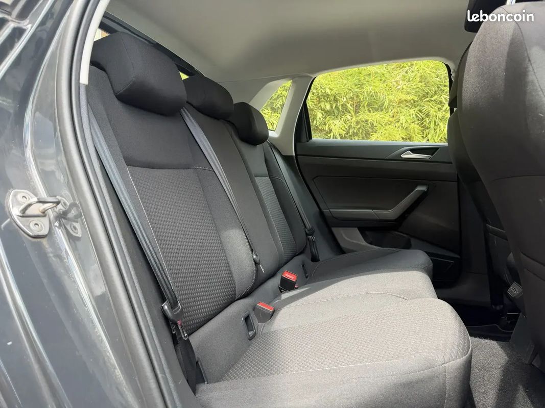 Volkswagen POLO VI Confortline Business / Apple CarPlay / Régulateur de vitesse (image 16)