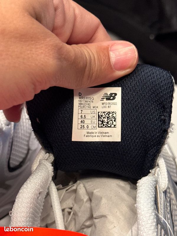 Chaussure NEW balance Blanc 530 taille 40 Chaussures