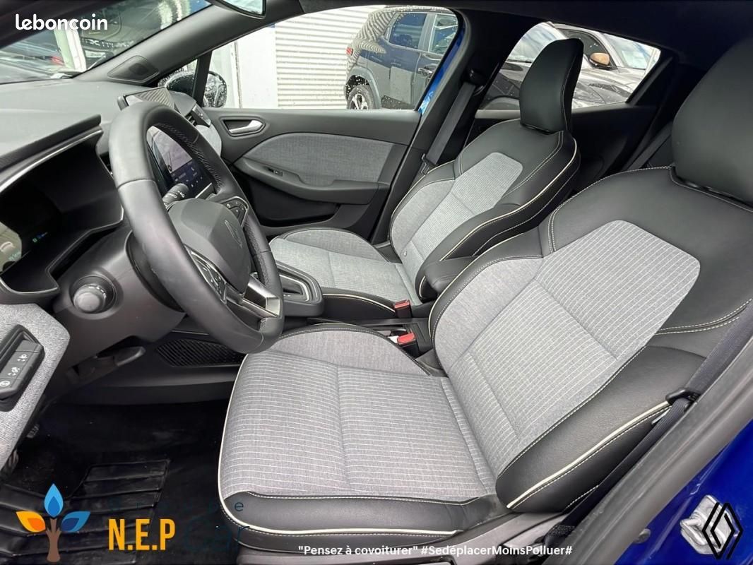 Renault Clio TECHNO FULL HYBRID E-TECH 145 CH-24 (image 8)