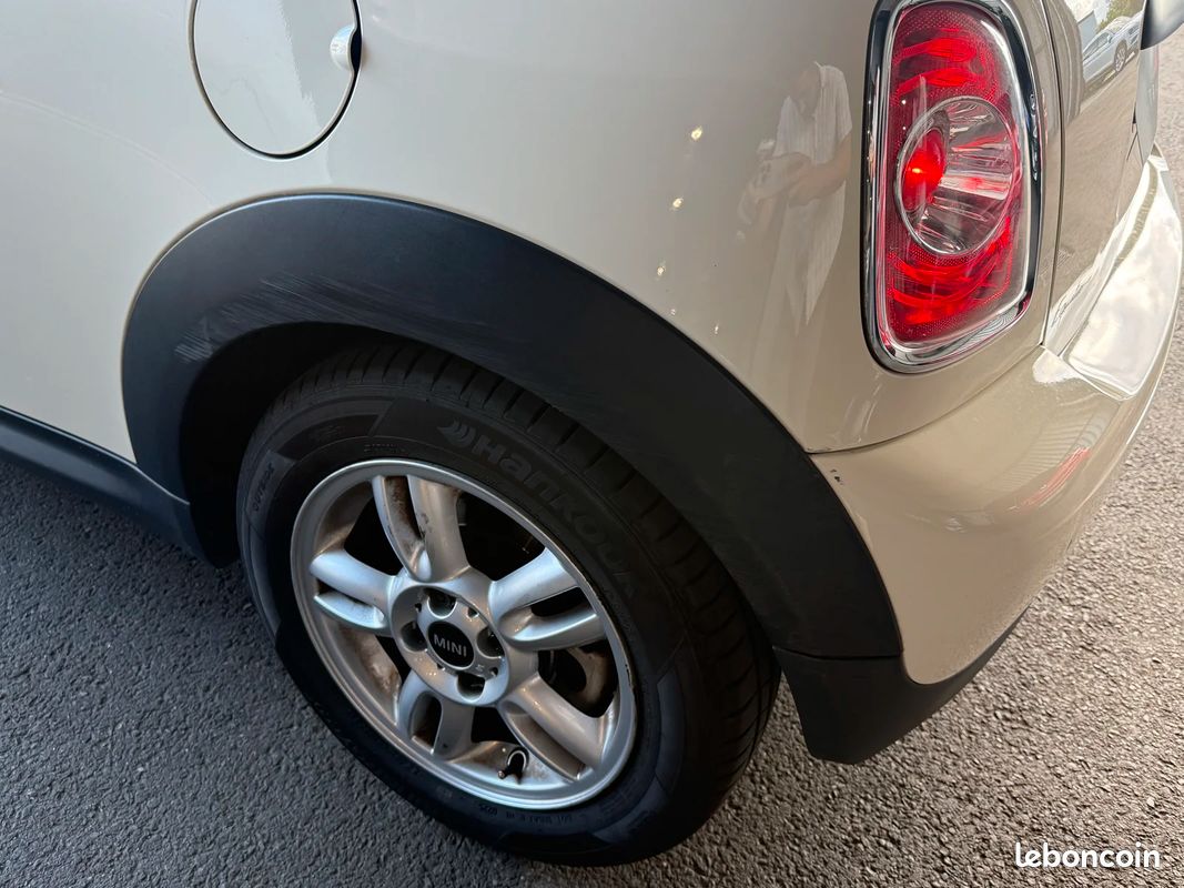 Mini COOPER (R56) LCI One 1.6 i 16V 98 CV + CLIM AUTO + PHARES AUTO (image 30)