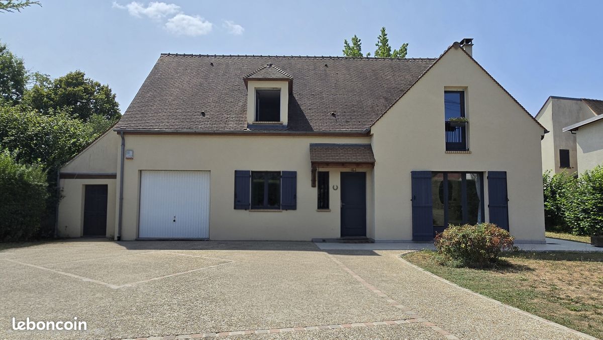 Maison 6 pièces 155 m² · à Rochefort-en-Yvelines · 155 m² · 490 000 €