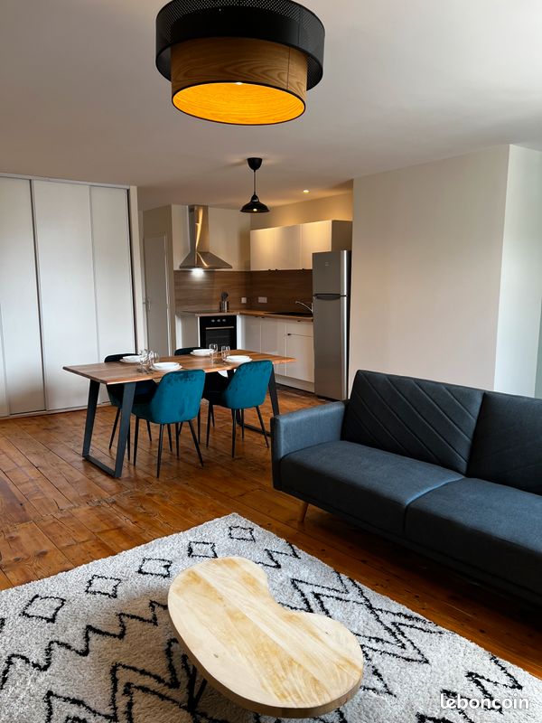 Appartement 2 pièces 65 m² · à Lons-le-Saunier · 65 m² · 700 €
