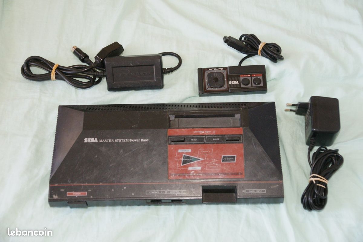 SEGA MASTER SYSTEM (avec alex kidd à l'intérieur) (image 1)