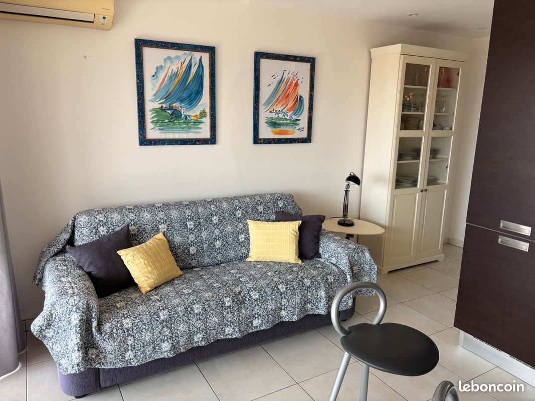 Parking 33 m² · à Antibes · 33 m² · 1 250 €/mois