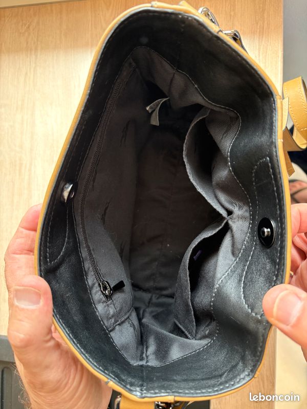 Sac à mains de marque Longchamp modèle 3D (image 6)