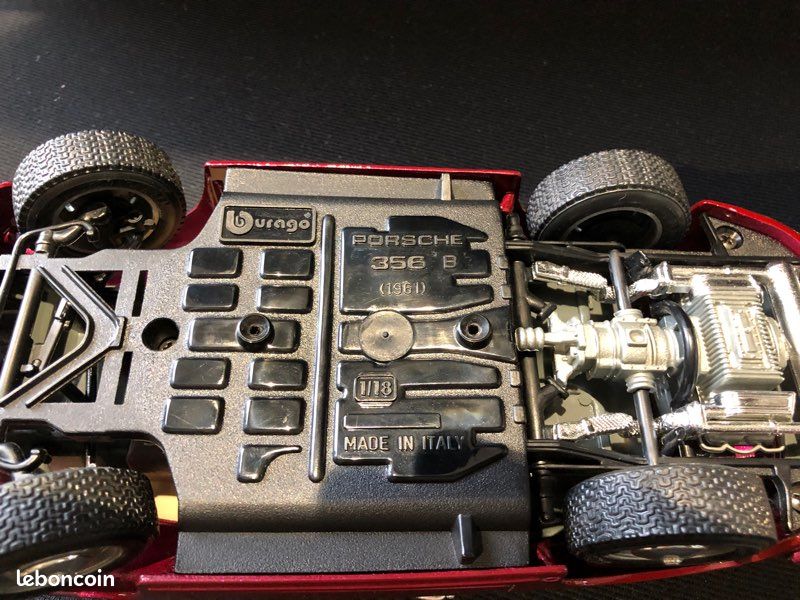 PORSCHE 356 B 1961 BORDEAU BURAGO 1/18 SANS BOITE