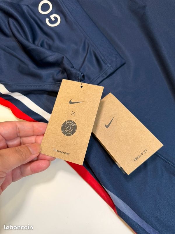 Voici les maillots d'entraînement du Paris Saint-Germain 2023-2024