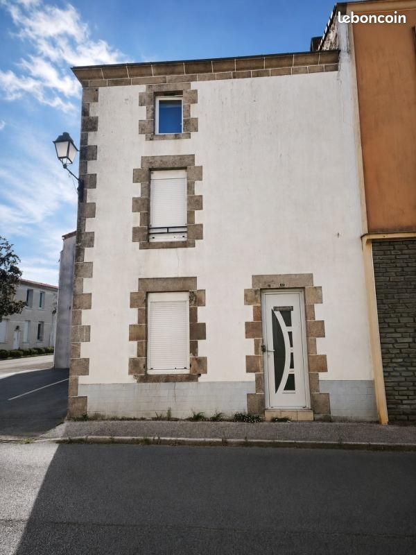 Appartement 7 pièces 141 m² · à Les Landes-Genusson · 141 m² · 248 600 €